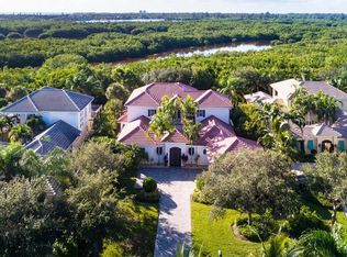 210 Estuary Dr, Indian River Shores, FL 32963