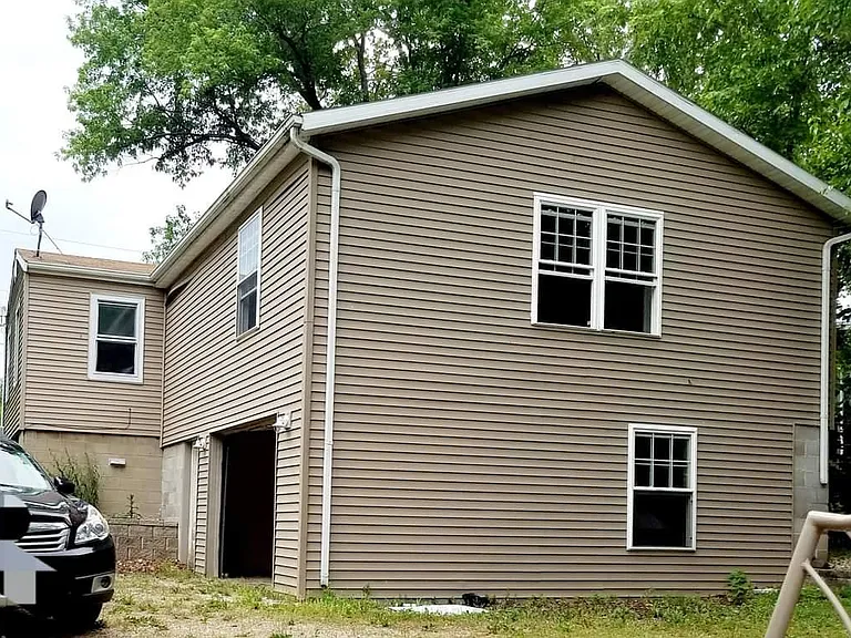516 S Main St — Photo 1