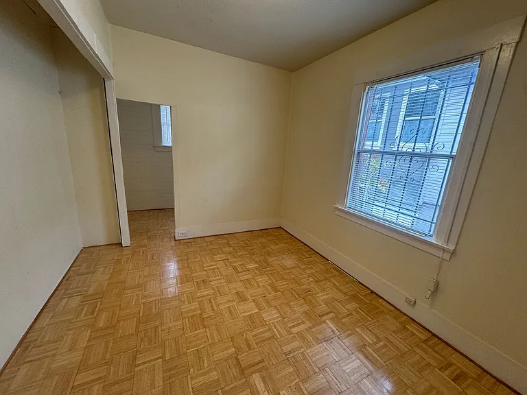5913 Vallejo St — Photo 15