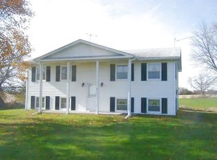 21824 240th Ave, Le Claire, IA 52753