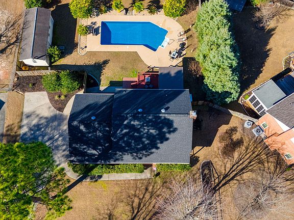 4th image of 109 Foxwood Dr