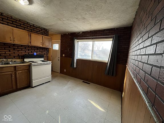 4th image of 5919 W 41st Pl