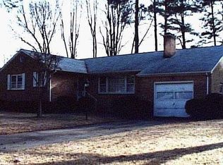 4 Malbon Ave, Newport News, VA 23601