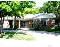 1st image of 147 W Davis Blvd