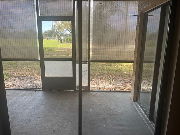 Screen porch
