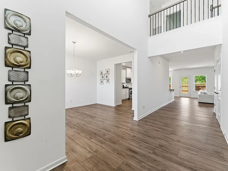 116 Weston Way NW — Photo 4