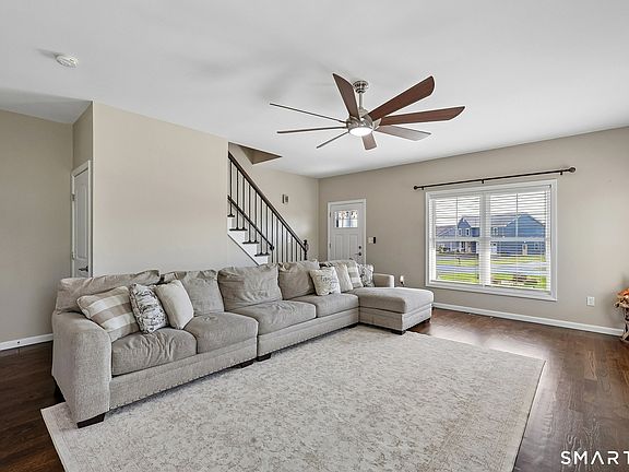 4th image of 17 Sea View Terrace