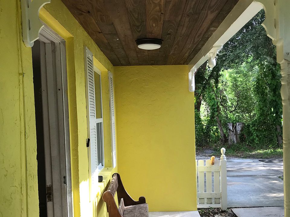 2nd image of 4869 Montevista Dr