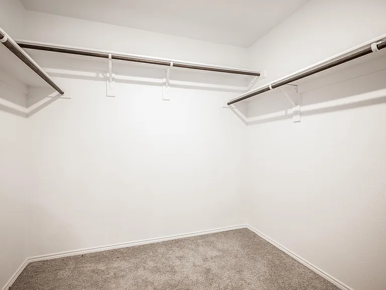 2204 Greystone Dr — Photo 18