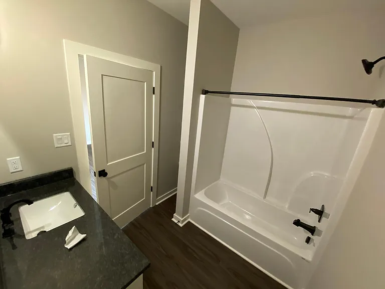606 SW 3rd St #2 — Photo 18