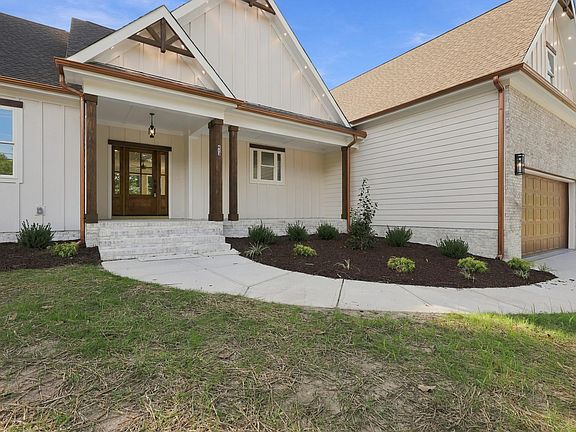 5th image of 613 Pearces Rd