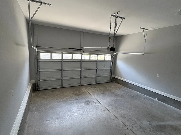 501 Gabriel Ln — Photo 10