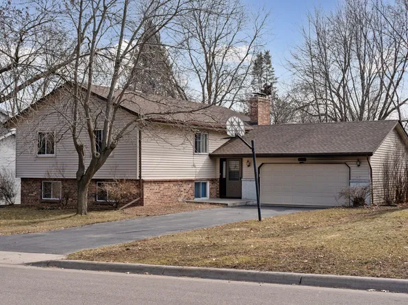 6405 Edgemont Cir N, Brooklyn Park, MN 55428