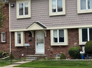 20014 N Great Oaks Cir #402, Clinton Township, MI 48036