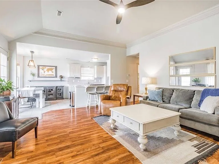 2949 N Bluegrass Pl — Photo 3