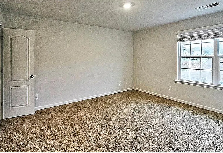 2025 Longshadow St — Photo 13