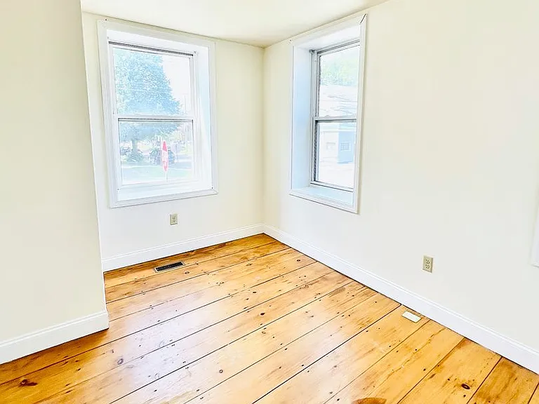 46 King Street — Photo 8