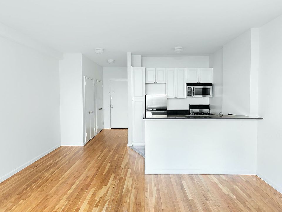 1st image of 160 W 22nd St APT 802