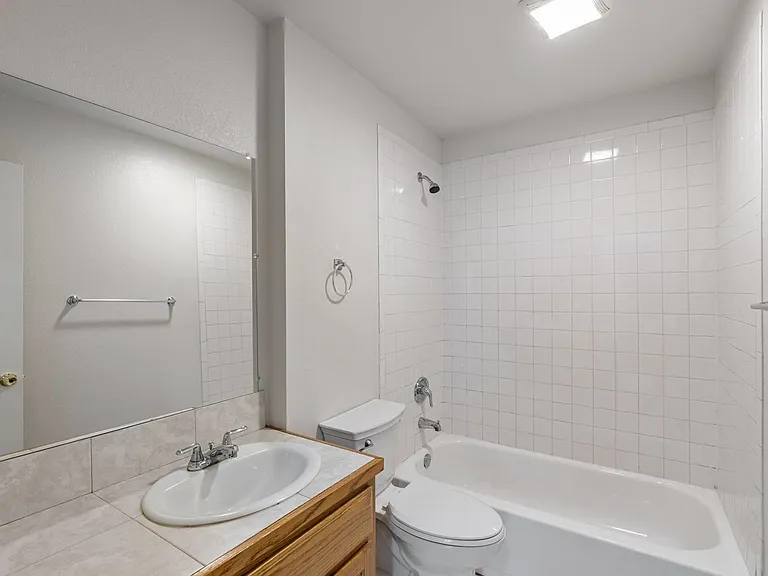 8408 Staunton Dr — Photo 14