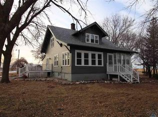 29511 451st Ave, Irene, SD 57037