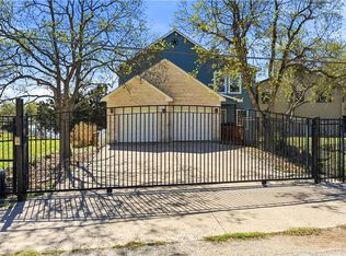 956 Lakebreeze Dr, Canyon Lake, TX 78133