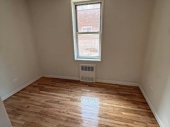 5th image of 2355 E 12th St #2Z