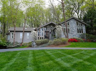 1919 Valley Wood Rd, Mc Lean, VA 22101