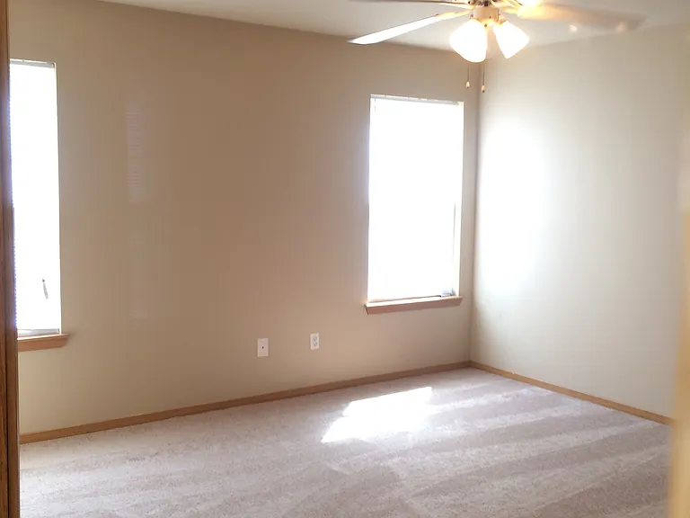 605 Cedar Brook Ct — Photo 6