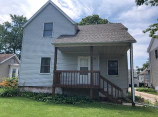 609 E Locust St, Bloomington, IL 61701