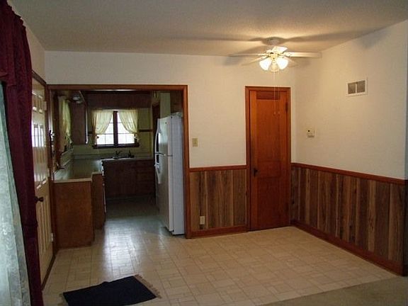 3rd image of 514 Larchwood Dr