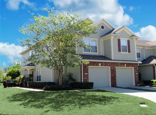 6957 Woody Vine Dr, Jacksonville, FL 32258
