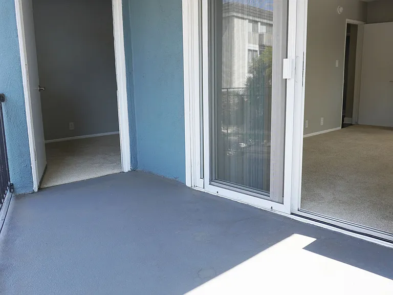 415 Gayley Ave — Photo 26