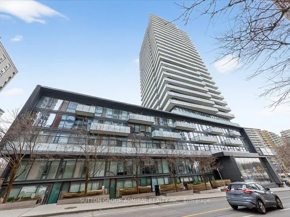 1815 Yonge St #2006, Toronto, ON M4T 2A4