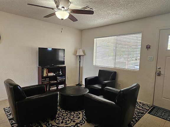 4th image of 3019 W 31st Ln