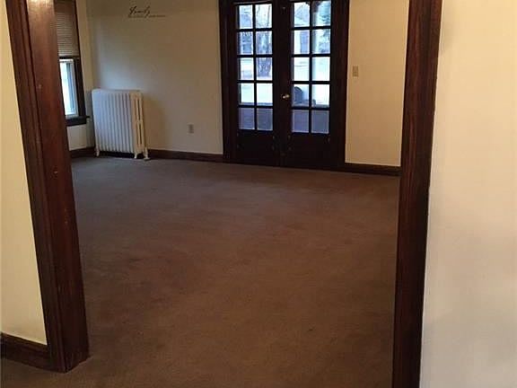 4th image of 502 S Main St