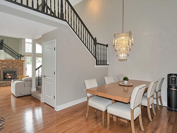3rd image of 8590 Tullamore Dr