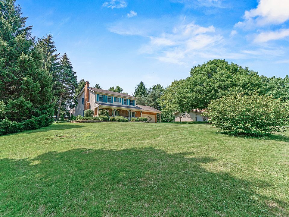 1st image of 35W225 Crescent Dr