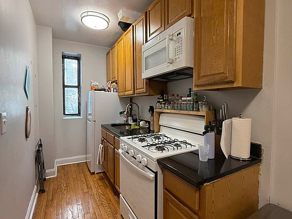 2nd image of 550 Ocean Ave APT 1A