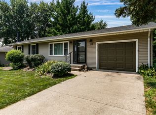 118 N 9th St, Eldridge, IA 52748