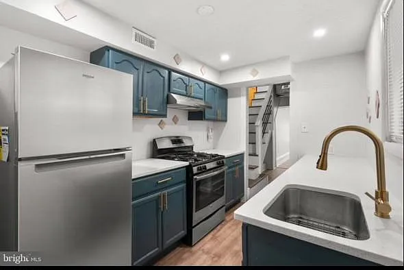 321 S Castle St — Photo 9
