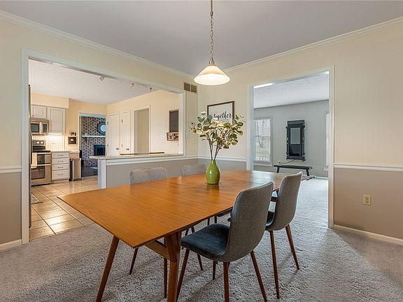 5th image of 7392 Chinook Dr