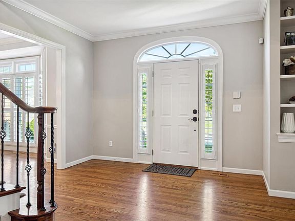 3rd image of 14722 White Lane Ct
