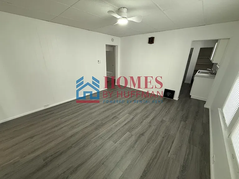 427 Enlow Ave — Photo 2