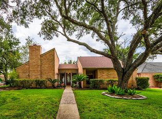 11903 Cedar Pass Dr, Houston, TX 77077