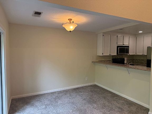 4th image of 2513 La Terrace Cir