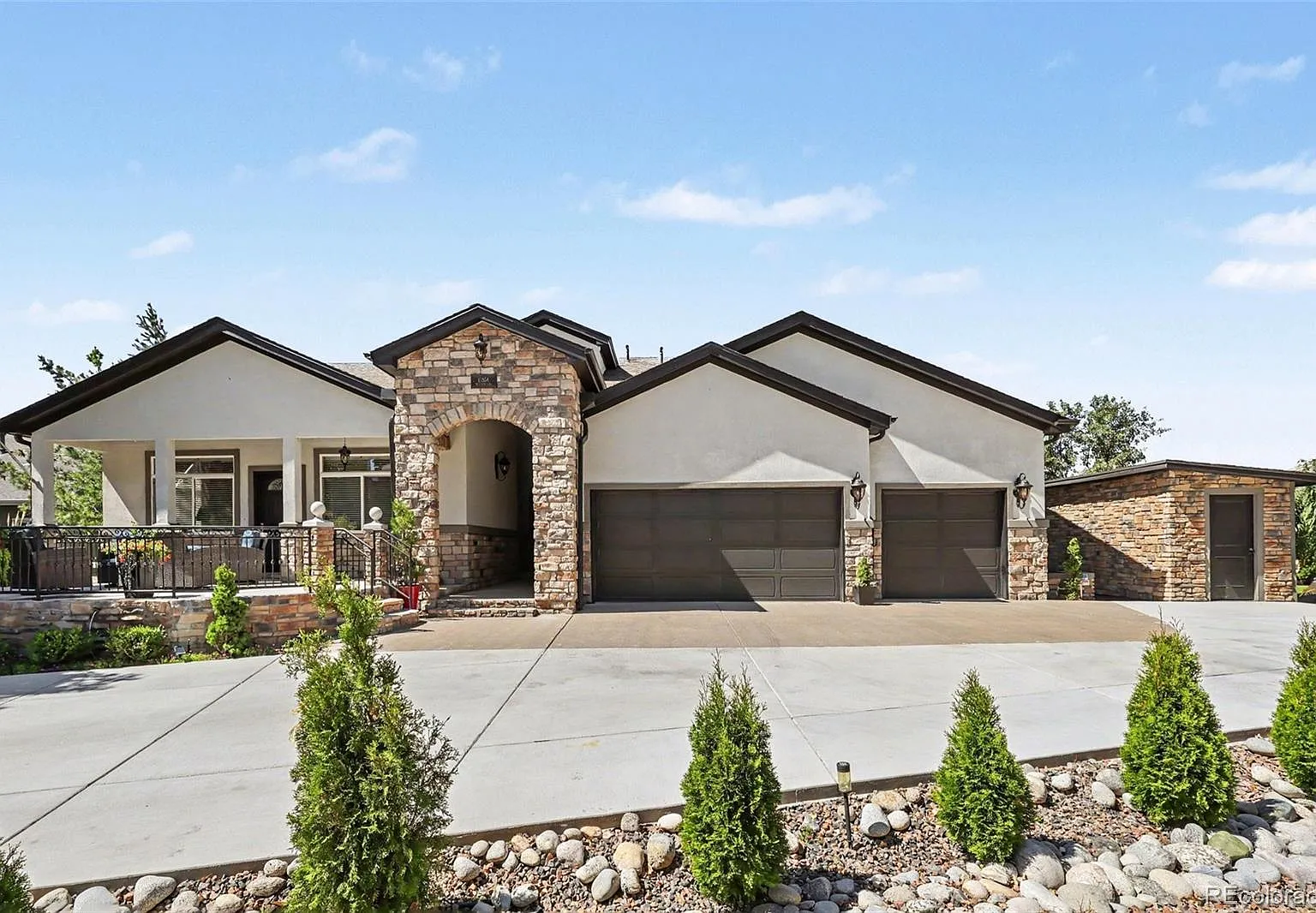 7 bed, 7.0 bath, 3096 sqft, $7,900 — Photo 2