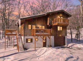 (Undisclosed Address), Hawley, PA 18428