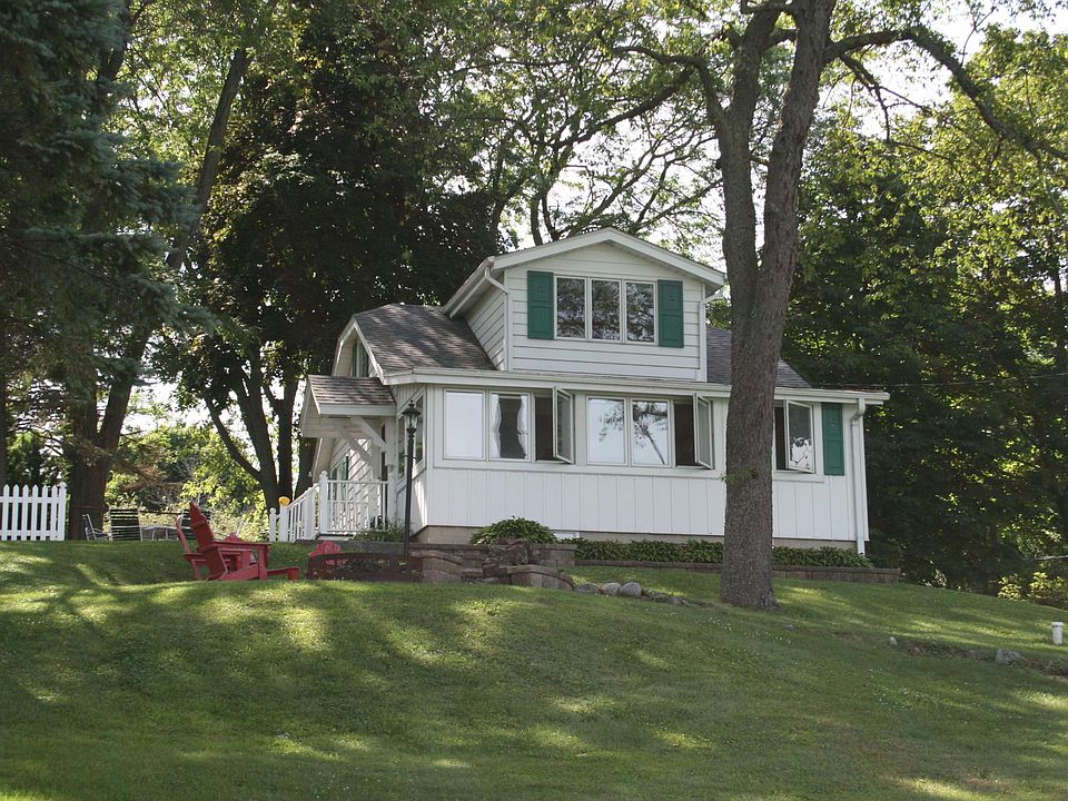 1st image of 5016 Lake Dr