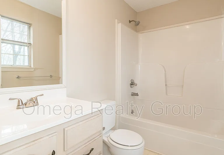 6770 Charles Dr — Photo 23