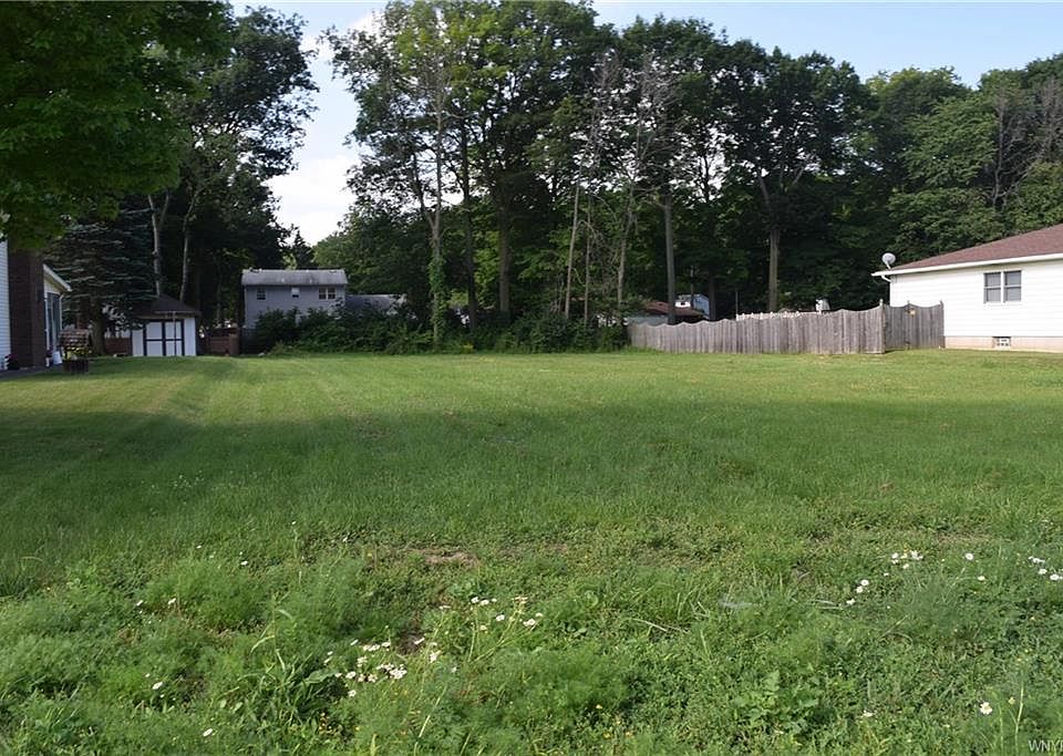 2nd image of 7611 Saint Joseph Rd